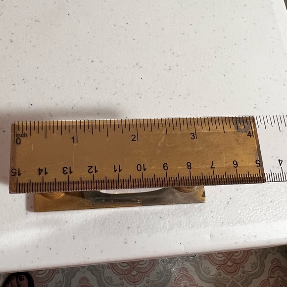 Mini mantle quartz clock.  Brass and onyx maybe marble. Just needs battery - Picture 9 of 10